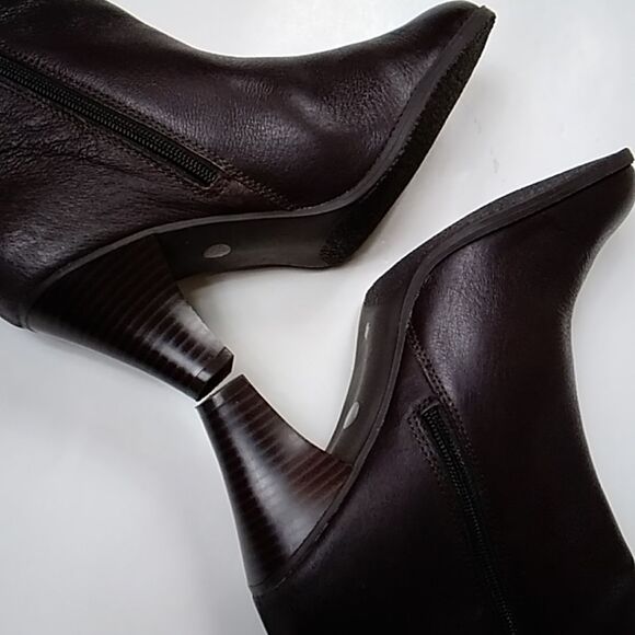 ST.JOHNS BAY EST 1984 LEATHER UPPER WOMEN SHOES BOOTS SIZE 10M - Picture 2 of 10